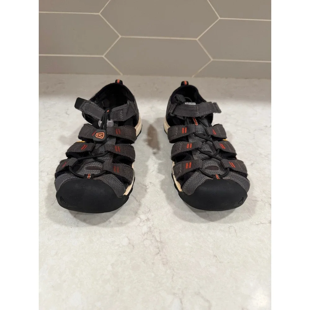 Keen are grey system